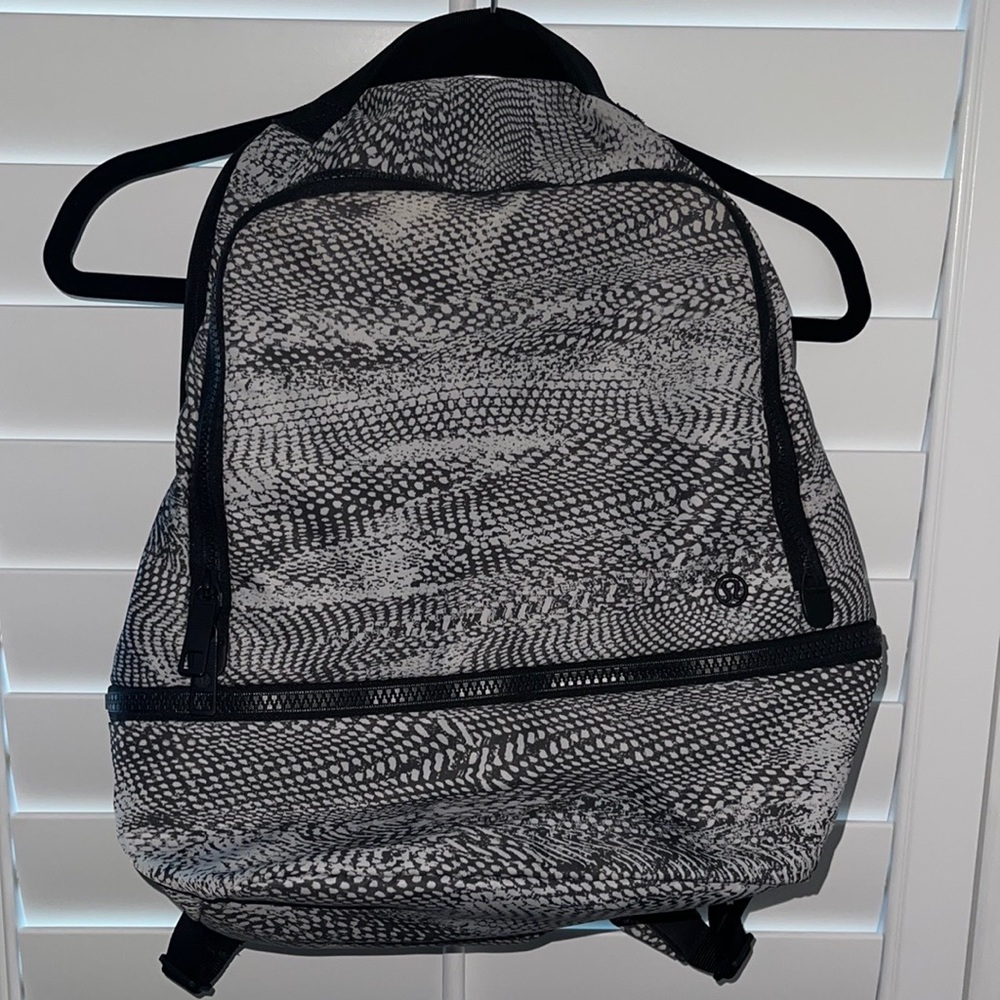 Lululemon city adventurer backpack